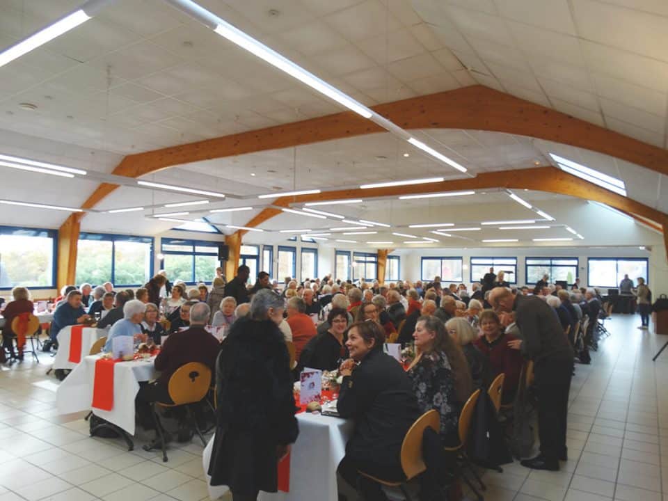 photo représentant le repas des aînés, organisé par la Ville au restaurant municipal