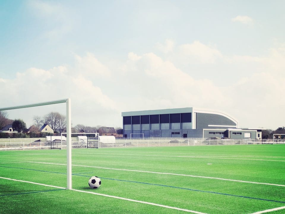 Projection 3D du complexe sportif avant construction