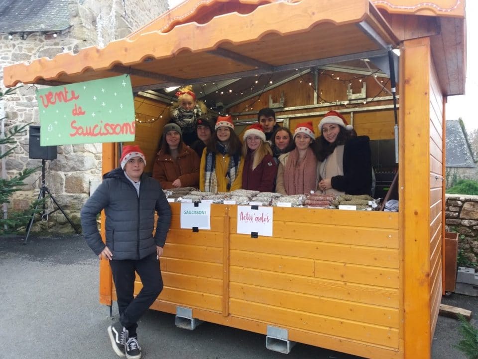 Stand Activ'Ados marché de Noël