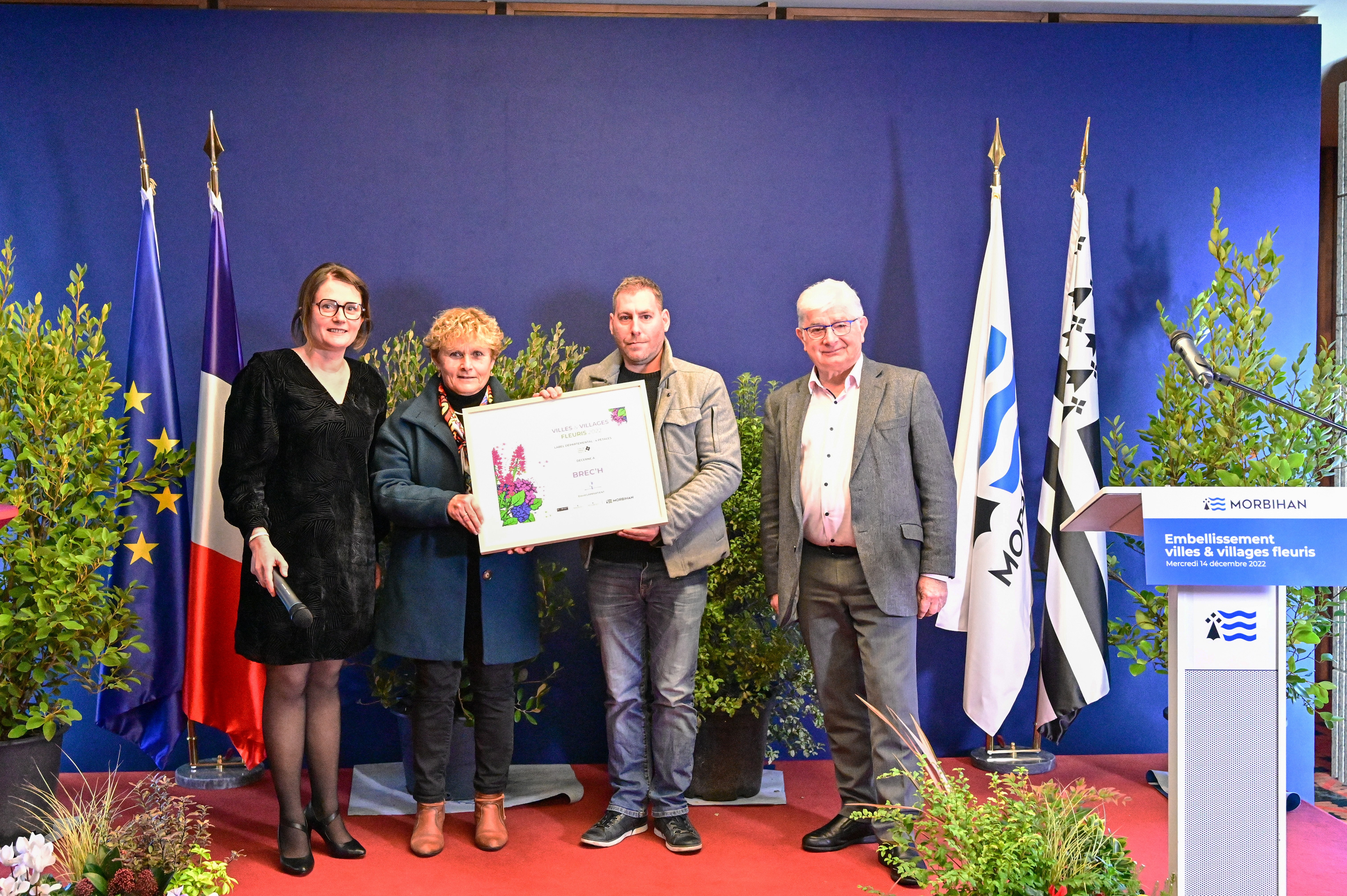 Remise des prix Villes et Villages Fleuris à la Ville de Brec'h, au conseil départemental du Morbihan.